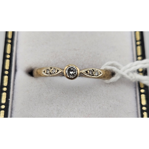 432 - Ladies 9ct Gold Rub over stone set ring Size N. 2.2g total weight