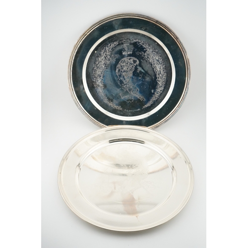 Cased Annigoni Silver Jubilee Plate and a Limited edition Queen Elizabeth Birth Silver plate. 760g total weight