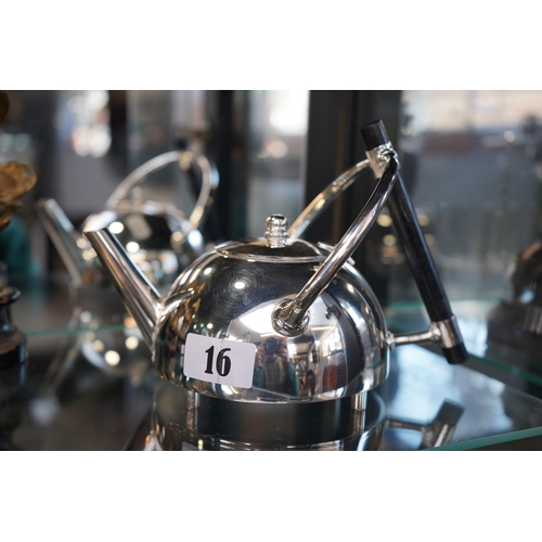 Lot 16        