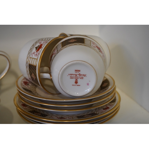 408 - Royal Albert Derby Borders pattern Tea set for 6 with Sandwich ...