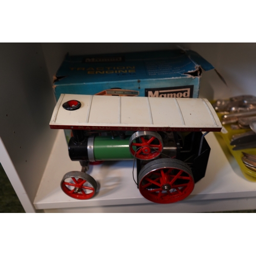 Boxed Mamod Traction engine