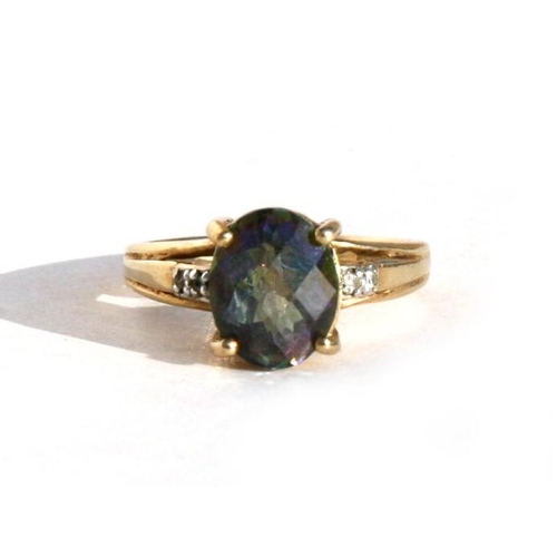 87 - A 9ct gold dress ring, approx UK size 'N'.