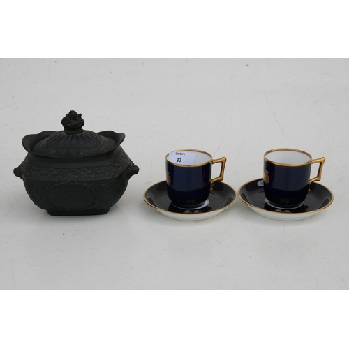 32 - A Victorian black basalt sugar bowl and cover 'India, Portugal & Spain Vittoria, 21st June 1813' tog... 