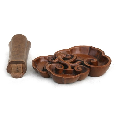 441 - A Chinese boxwood brush washer in the form of three leaves, 15cms (6ins) wide; together with a Chine... 