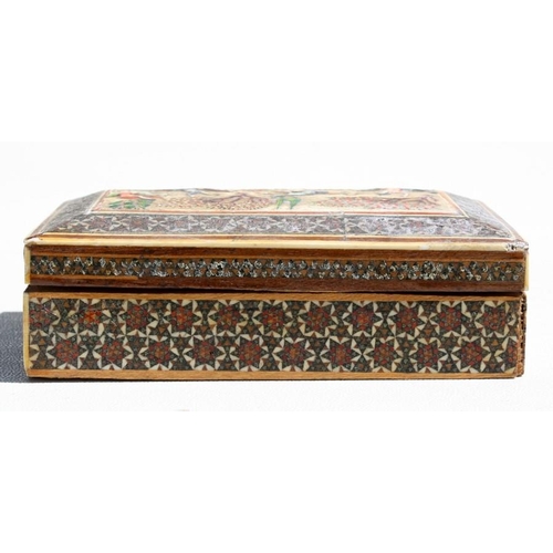 321 - An Indian box, the top decorated with  a hunting scene within a sadeli micro mosaic border, 13cm (5i... 