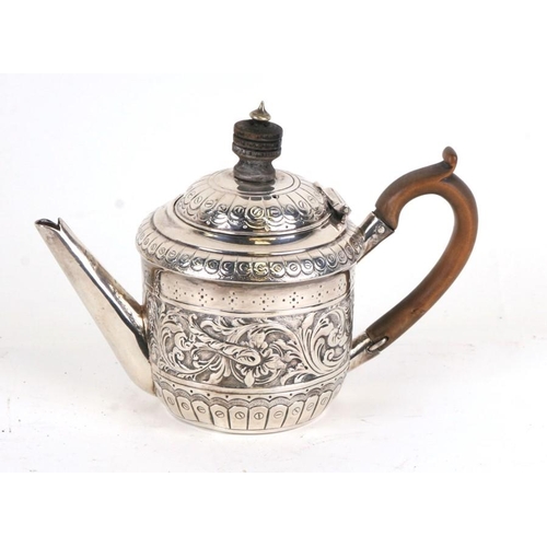 138 - A Victorian Mappin & Webb silver bachelor's teapot, London1891, weight 254g.Condition Report Fin... 