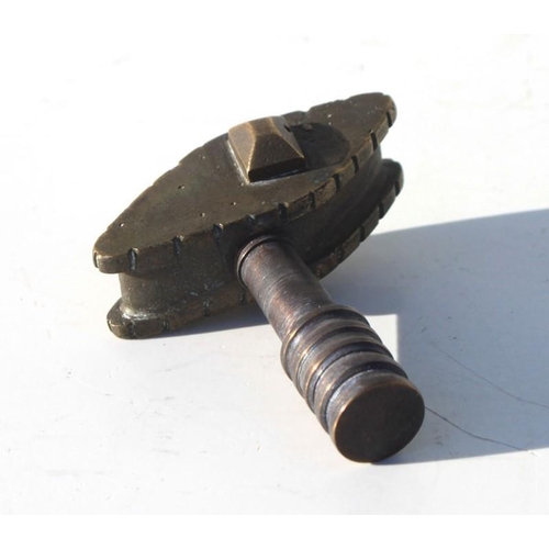 322 - A pipe smokers Tamper with a WW1 solid brass Tank as a handle. The tank is 5ms (2 ins) long and the ... 