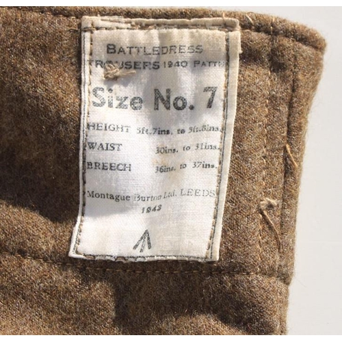 327 - A WW2 British Army 1940 pattern Battledress Trousers, in a very good condition, they hardly look wor... 