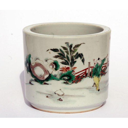 392 - A Chinese famille rose bitong brush pot decorated with figures. 14cm (5.5 ins) highCondition ReportT... 