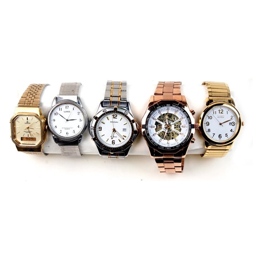 908 - A group of five gentleman's wristwatches to include Lorus, Seconda and Citizen.