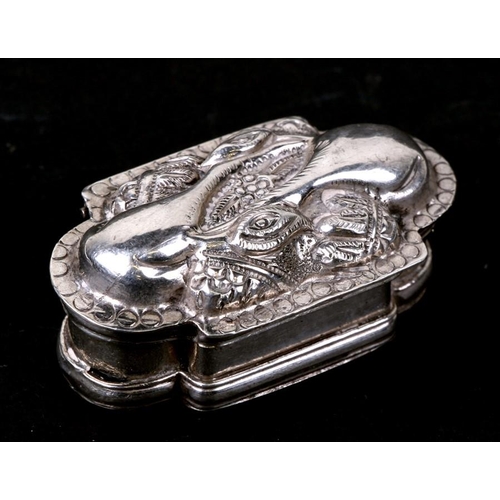 970 - A small 925 sterling silver snuff or pill box with embossed bird decoration to the top. 5cm (2 ins) ... 