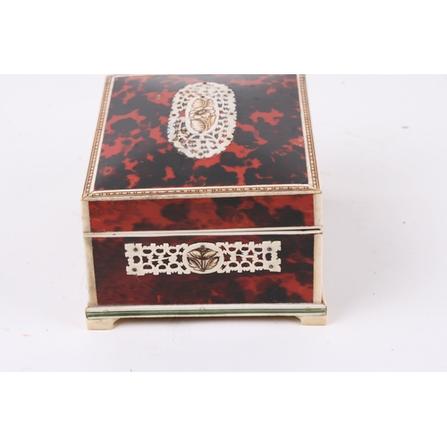 439 - A Anglo Indian faux tortoiseshell and ivory box with sandalwood interior, Vizagapatam, 12cm (4.75 in... 