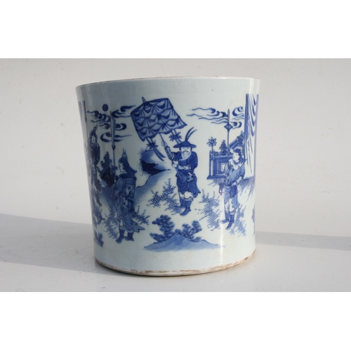 379 - A large Chinese blue & white brush pot decorated with figures in a landscape, 20cms (8ins) high.