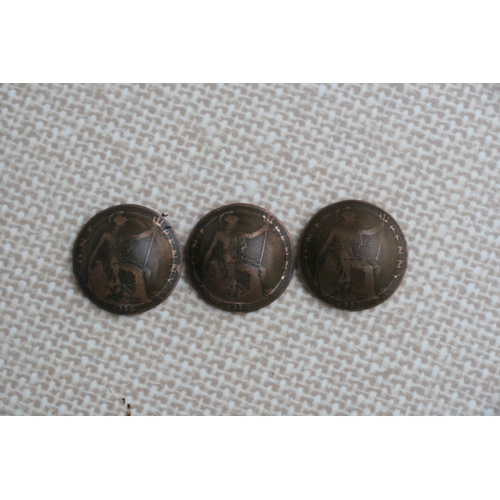 1066 - A set of five WW1 trench art Tommy helmets made from British pennies, one for each year of the Great... 