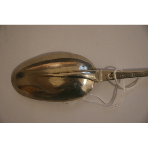 981 - An 18th century silver table spoon, Edinburgh 1716 and makers mark for Charles Blair. 20cm (8 ins) l... 