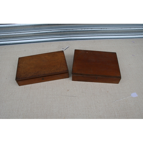 629 - A group of 19th century mahogany paint boxes to include Reeves, Rowney and Windsor & Newton, the... 