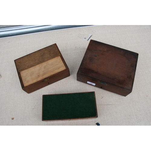 629 - A group of 19th century mahogany paint boxes to include Reeves, Rowney and Windsor & Newton, the... 