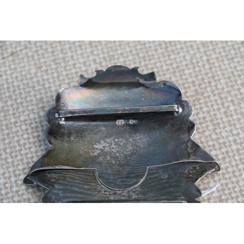 147 - A Russian silver niello work belt buckle with dagger clasp, St. Petersburg mark and makers mark AD (... 