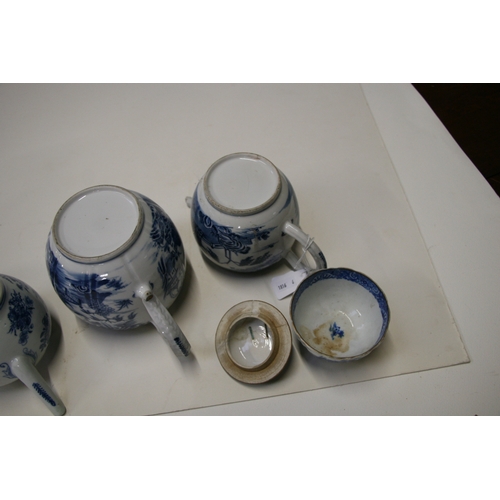 486 - A group of Chinese blue & white teapots, the largest 16cms (6.25ins) high (5).