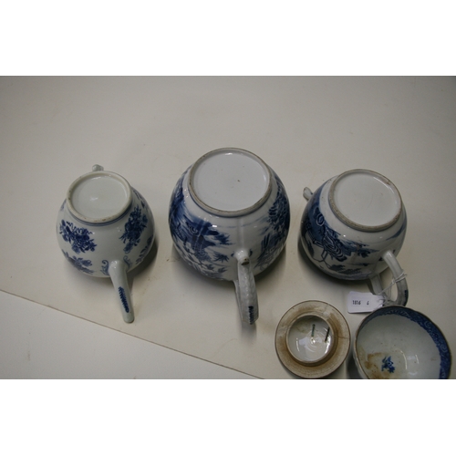 486 - A group of Chinese blue & white teapots, the largest 16cms (6.25ins) high (5).