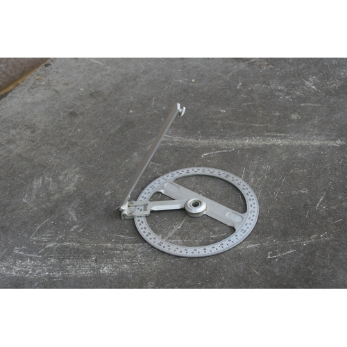 365 - A WW2 Third Reich Kriegsmarine 360 degree aluminium protractor with Nazi Eagle to fold out arm, diam... 