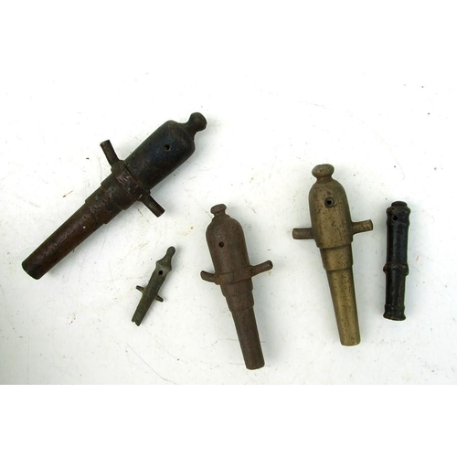 92 - Five 19th century cannon barrels, all with vent holes, three in bronze with the smallest two being i... 