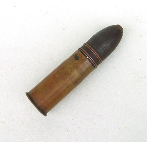 96 - A complete inert WW1 artillery shell and brass casing in two parts. Date stamp to the base for 9. 16... 