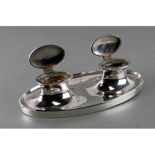 616 - A large early 20th century silver  twin inkwell and pen & ink stand by Mappin & Webb, with clear gla... 