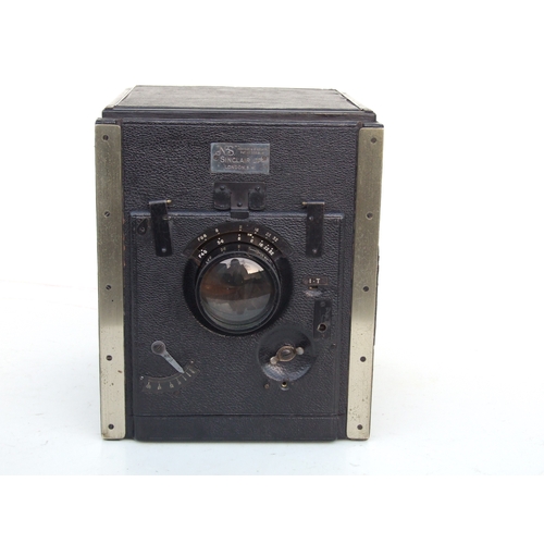 182 - A Newman & Sinclair Reflex plate camera, cased; together with a Magic Lantern and other camera equip... 