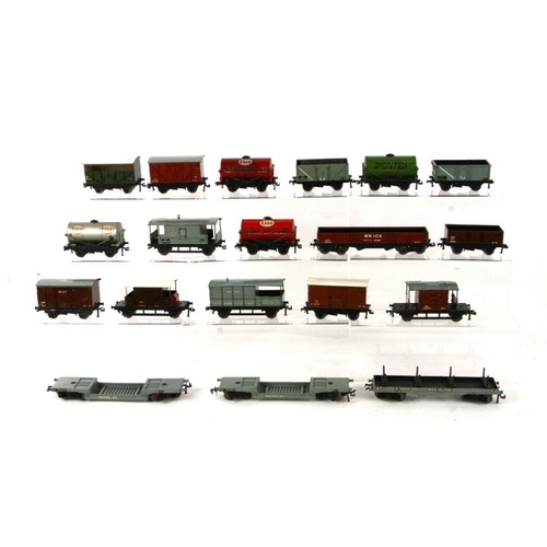 67 - A quantity of Hornby Dublo coaches, wagons, restaurant car and other similar.