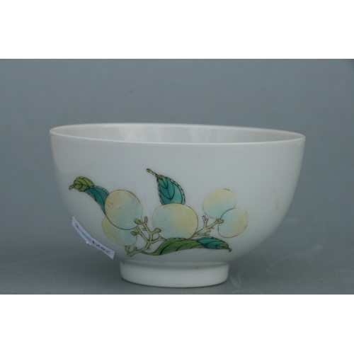 515 - A Chinese footed bowl decorated with fruit to include peaches and pomegranates, six character blue m... 