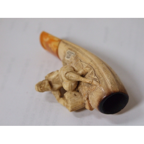 324 - A Victorian carved Meerschaum pipe, cased; together with three other pipes, cased; and a Black Fores... 