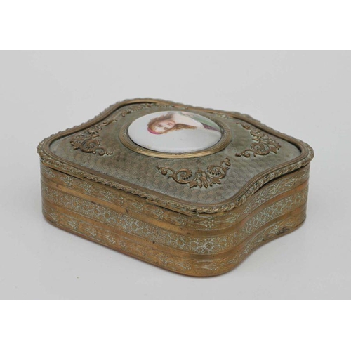 402 - A 19th century continental gilt metal trinket box, the top set with a porcelain roundel depicting a ... 