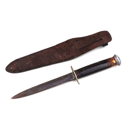 130 - A WWII Commando knife stamped Milbro Kampa & Sheffield England on both sides of the ricasso, in ... 