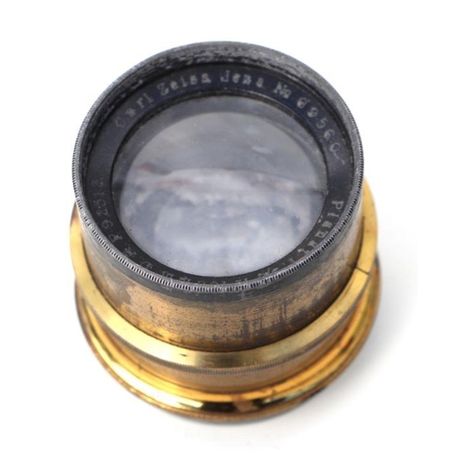 494 - A Carl Zeiss Jena no. 09560 brass camera lens Planar 1:38.