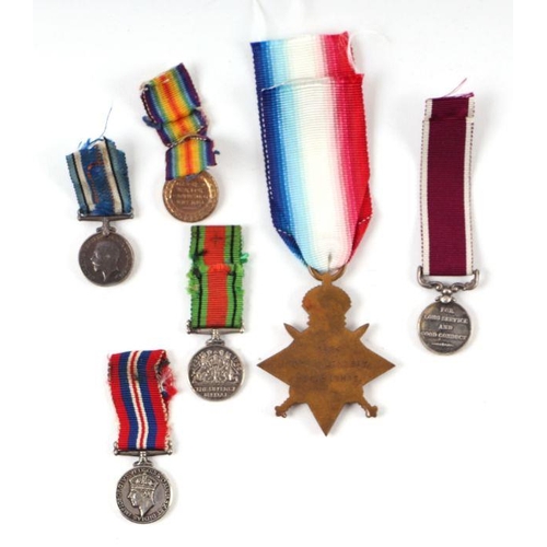 102 - A WWI Star awarded to '3424 PTE. R. LINDSAY. SEA. HIGHRS.' and various WWI and WWII miniature medals... 