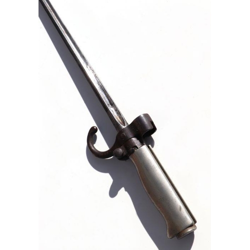 57 - A French model M1886 first pattern Lebel Epee bayonet. Having a cruciform blade 52cms (20.5ins) and ... 