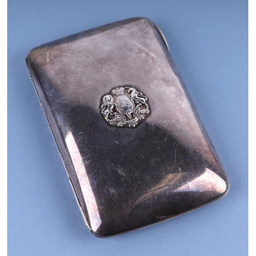 1079 - A Victorian silver cigar case with Royal Coat of Arms, Birmingham 1896, purportedly given by the Pri... 