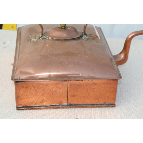 199 - A large Victorian copper ship's kettle, 35cms wide.