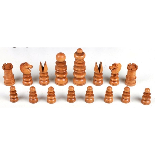 37 - A 19th century English boxwood and ebony chess set, king height 9.5cm