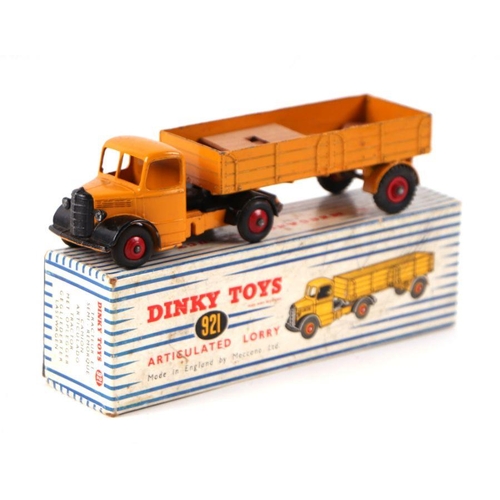 136 - A Dinky Toys no. 921 Articulated Lorry, boxed.Condition ReportThe original box has some discolourati... 