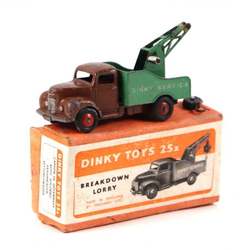 137 - A Dinky Toys no. 25X Breakdown Lorry, boxed.Condition ReportThe original box has some scuffing to th... 