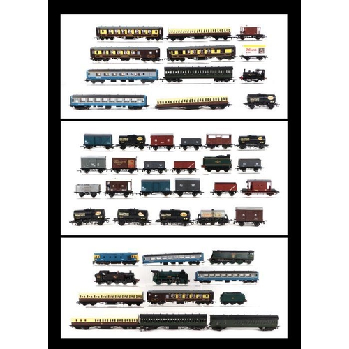 194 - G & R Renn Ltd Pullman 'OO' gauge coaches; together with other rolling stock including wagons an... 