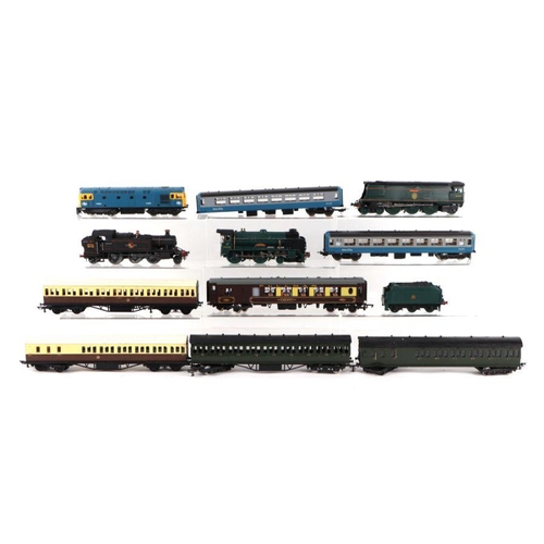 194 - G & R Renn Ltd Pullman 'OO' gauge coaches; together with other rolling stock including wagons an... 