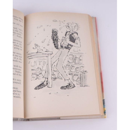 40 - Dahl (Roald) The BFG, first edition, illustrated by Quentin Blake, printed by Jonathan Cape 1982, ha... 