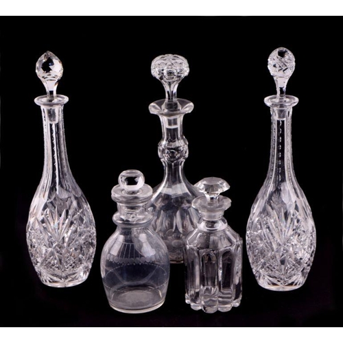 431 - A quantity of Georgian, Victorian and later glassware to include wine glasses, rummers and decanters... 