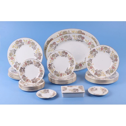 439 - A Wedgwood Lichfield pattern dinner and tea service to include meat plates, dinner plates, soup bowl... 