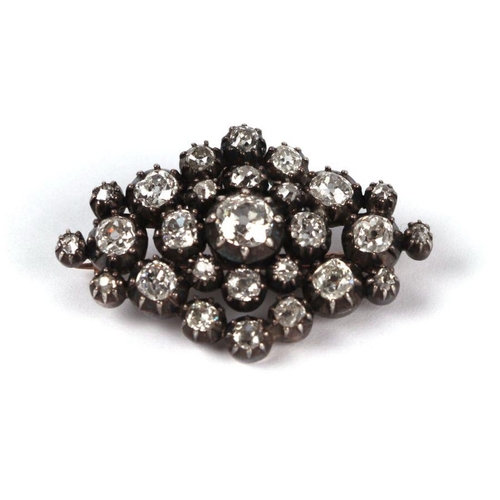 659 - A 19th century diamond pendant brooch, approx 3ct in total, the largest diamond 5mm diameter.