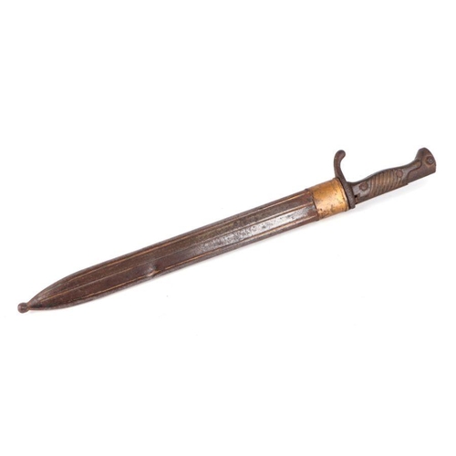 81 - A WW1 German model 1898/05 Butcher bayonet in its steel scabbard. Blade length 37cms (14.5ins)