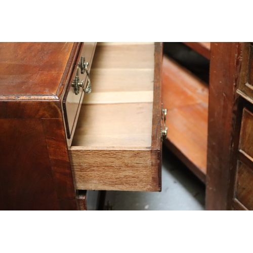 996 - A late 19th century George III style mahogany chest of drawers with an arrangement of four long draw... 